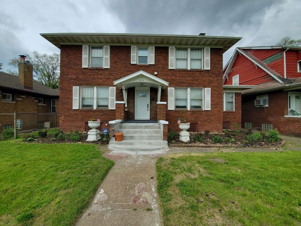 639 Johnson St, Gary, IN 46402