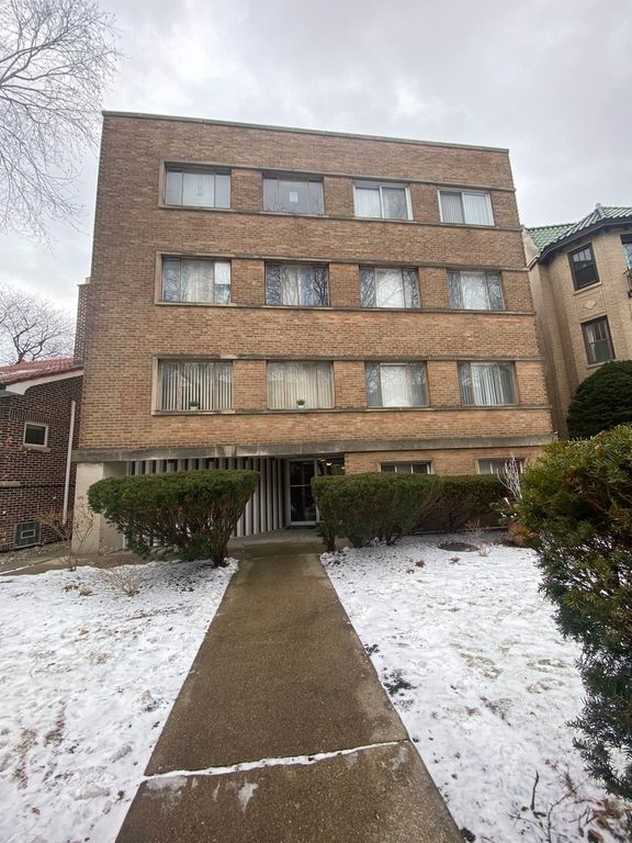 7306 N Ridge Blvd #1C, Chicago, IL 60645