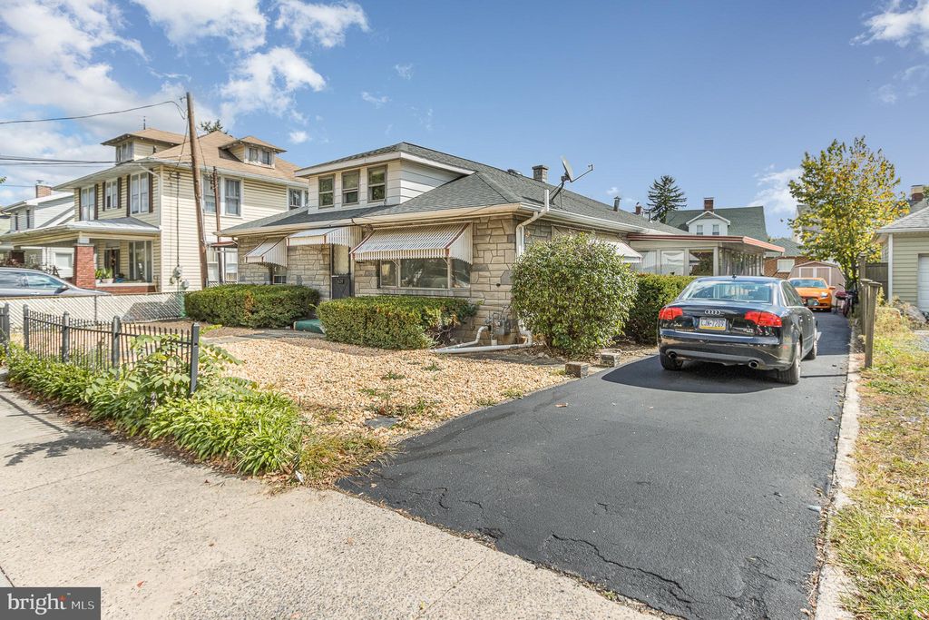 629 N Hanover St, Carlisle, PA SingleFamily Home 4 Photos Trulia