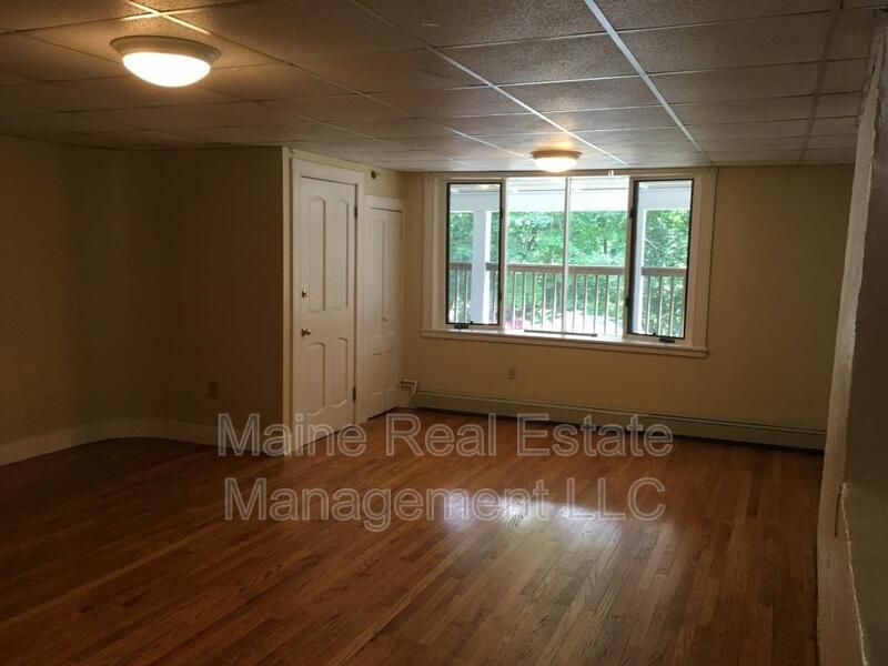 12-16 5th St   #6, Bangor, ME 04401