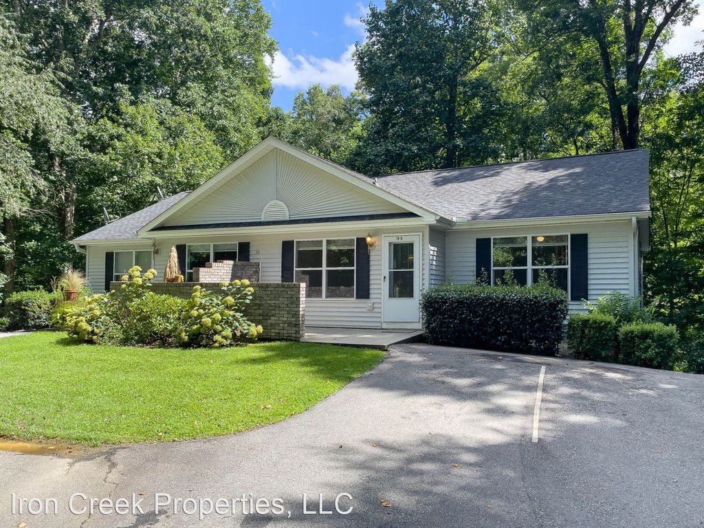 36B Queen Rd, Candler, NC 28715