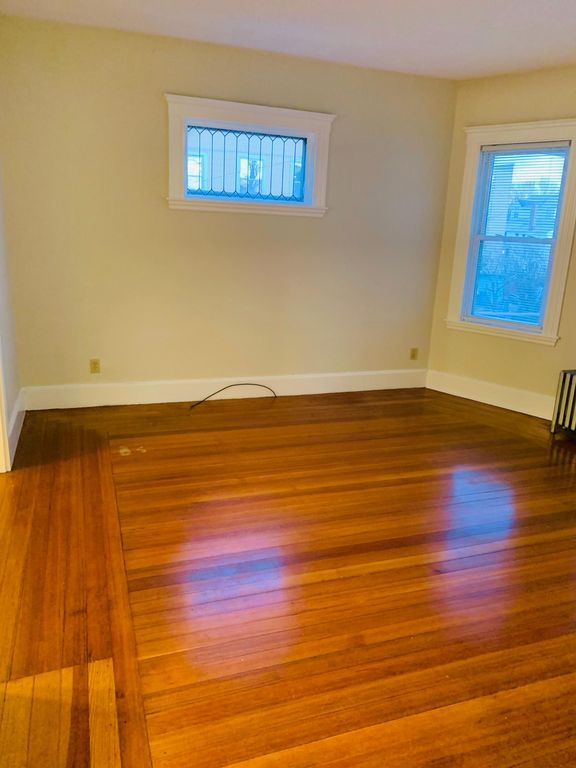 18 Gellineau St #1, Malden, MA 02148