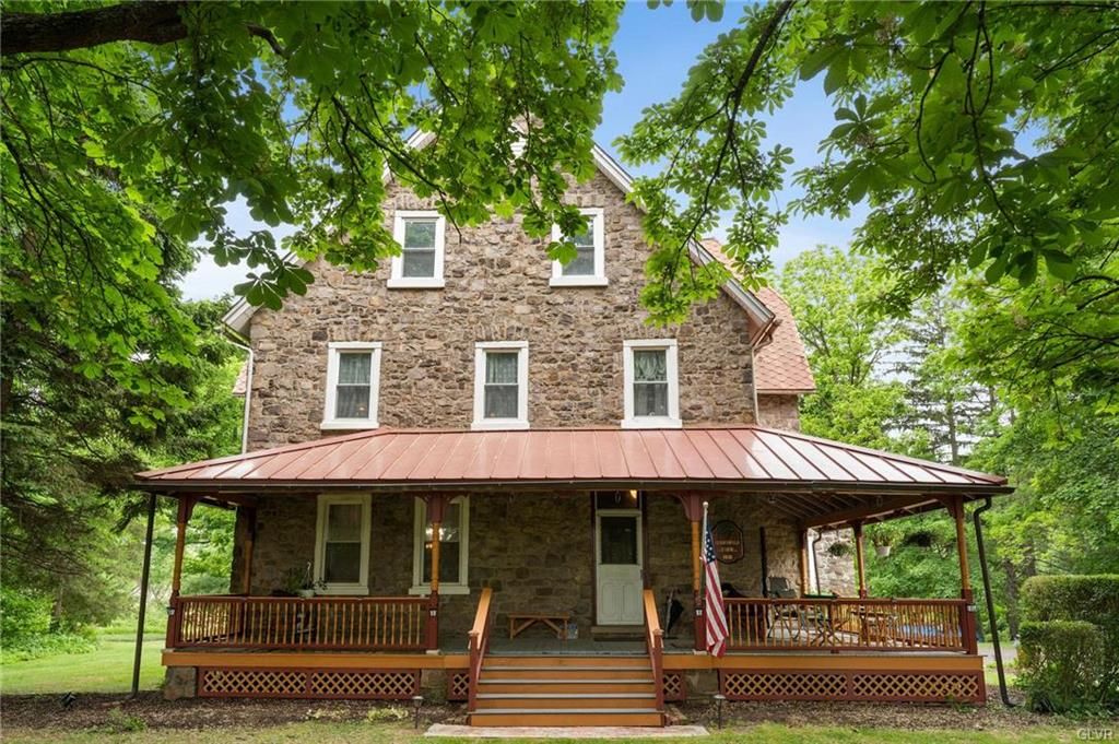 1030 Farm Ln, Ambler, PA 19002