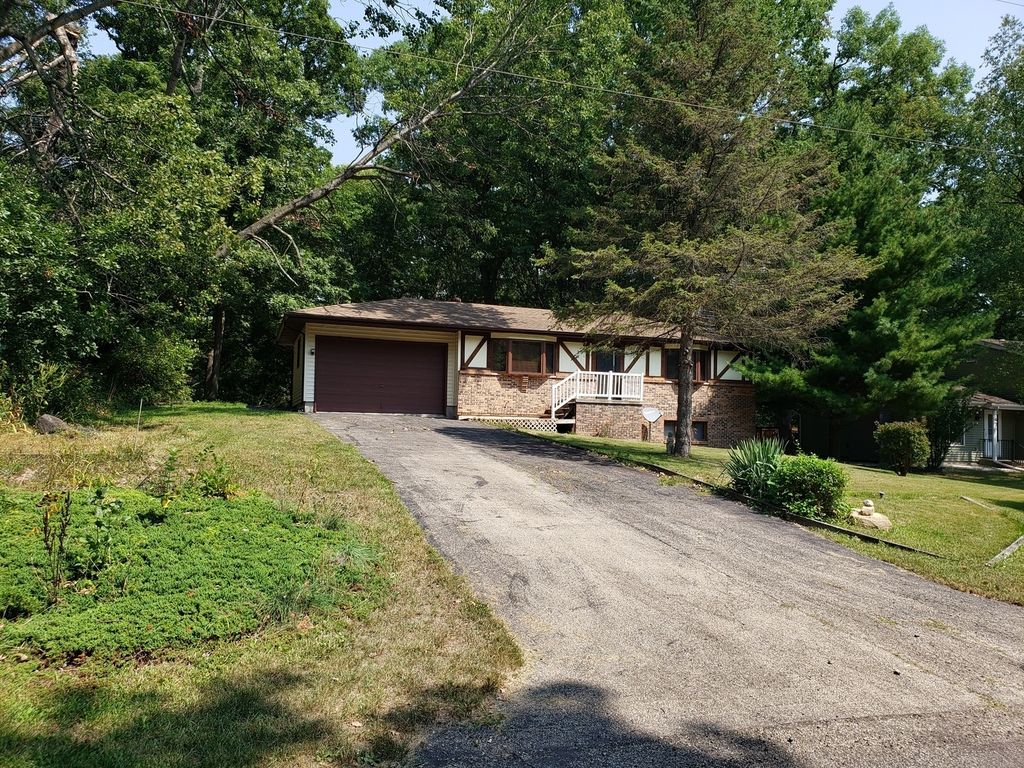 45 Lake Thunderbird Dr, Putnam, IL 2 Bed, 2 Bath SingleFamily Home