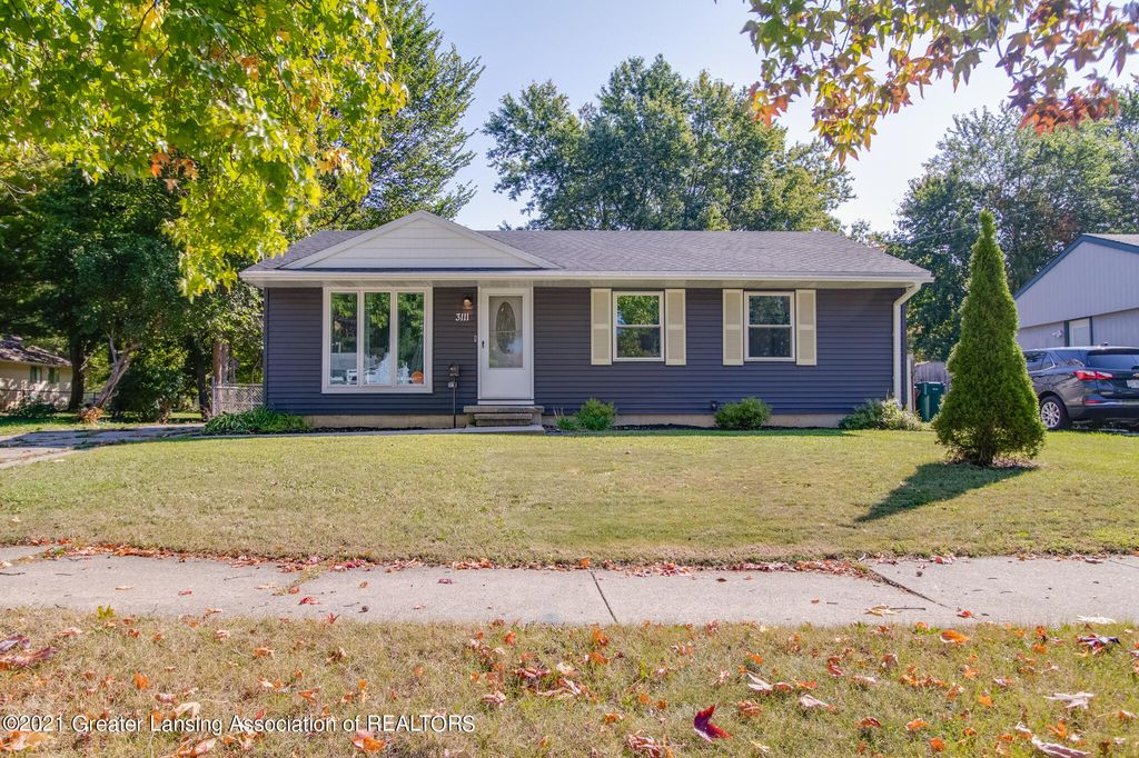 3111 Sunderland Rd, Lansing, MI 48911