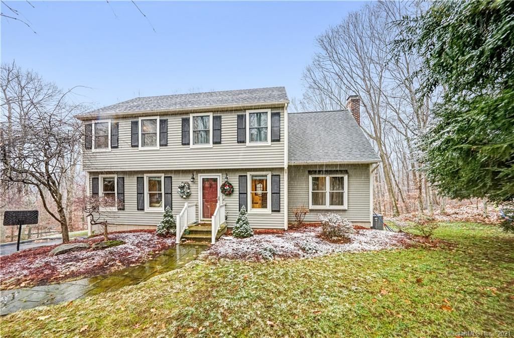 59 Dream Lake Dr, Madison, CT 06443