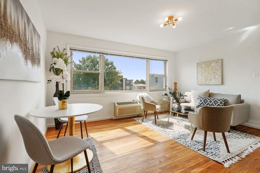 604 Longfellow St NW #403, Washington, DC 20011
