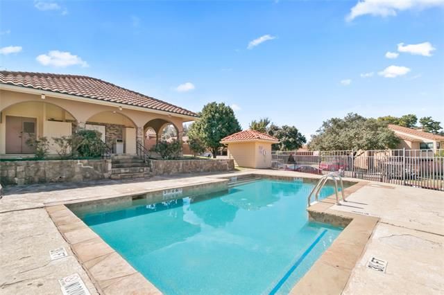 4233 Madera Rd #4, Irving, TX 75038