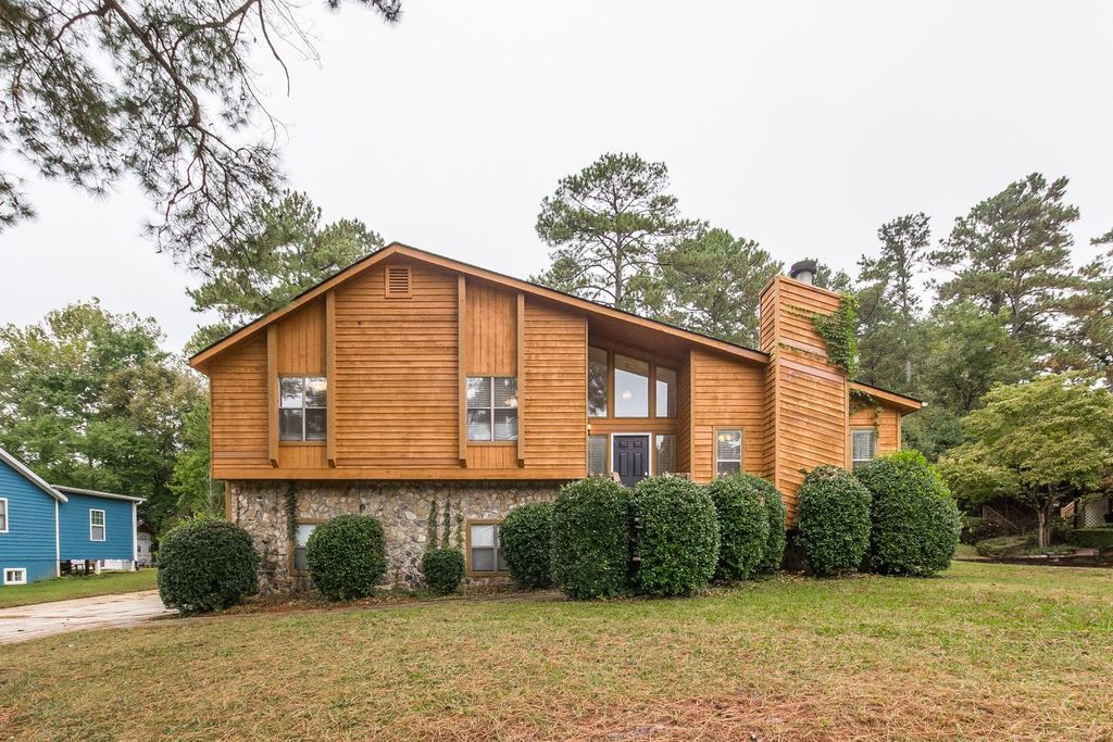 8608 Stone Creek Ct, Douglasville, GA 30135