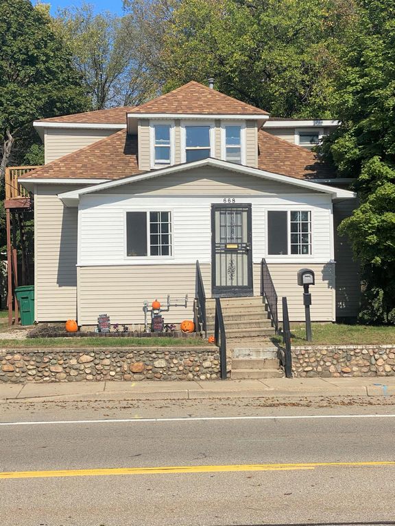 668 Michigan Ave W, Battle Creek, MI 49037
