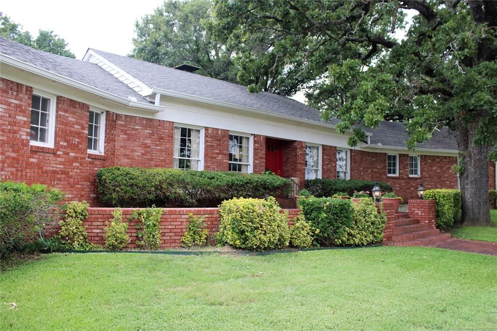 109 Country Club Rd, Ardmore, OK 73401