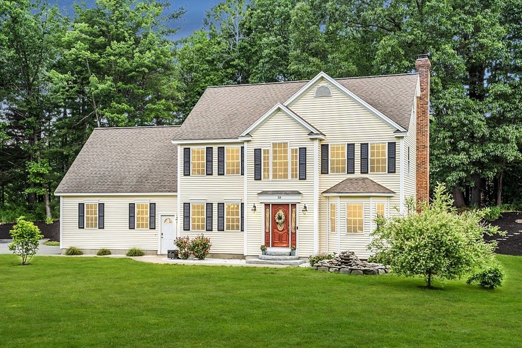 58 Spectacle Pond Rd, Littleton, MA 01460