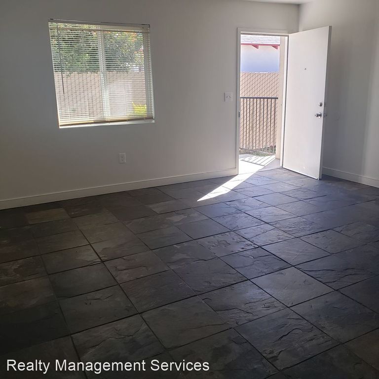 315 Warren Ave #A, Bakersfield, CA 93308