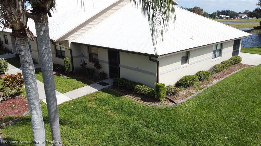 1904 Villaway E, Sebring, FL 33876