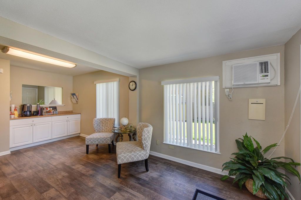 Lincoln Village West Apartments in Stockton, CA 95219 Studio2 Bed, 1