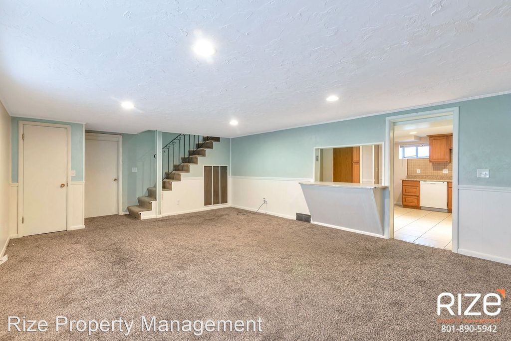 8139 S Pioneer St, Midvale, UT 84047