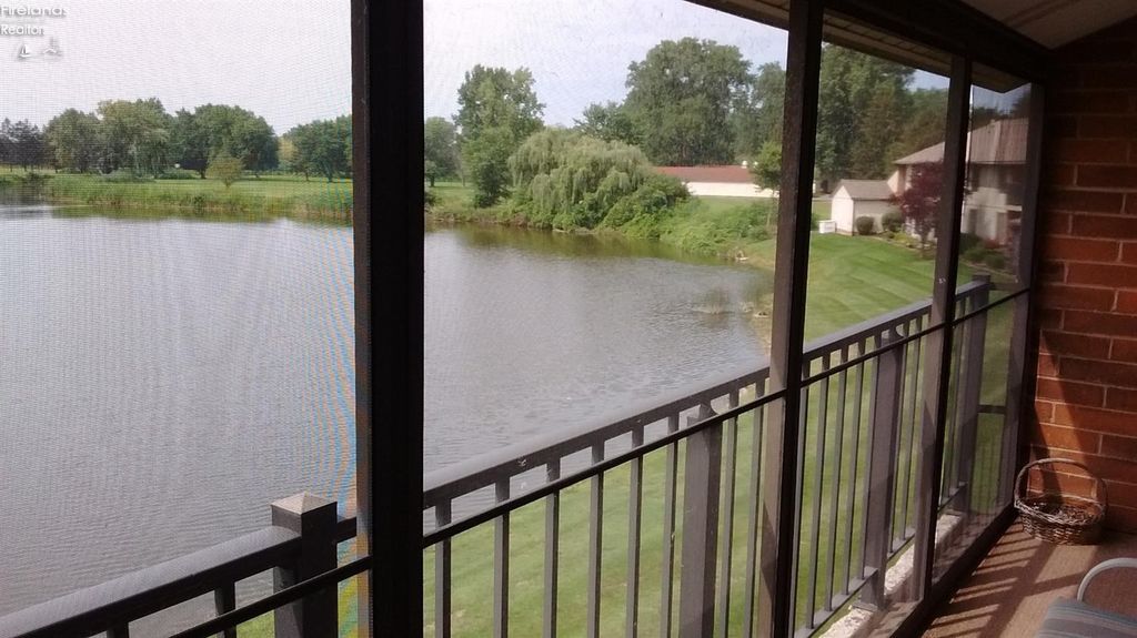 2596 E Sun Valley Dr 204, Port Clinton, OH 3 Bed, 2 Bath Condo 25
