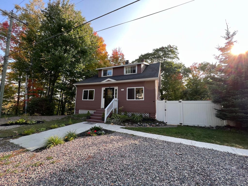 1701 Foss St, Sault Sainte Marie, MI 49783 Trulia