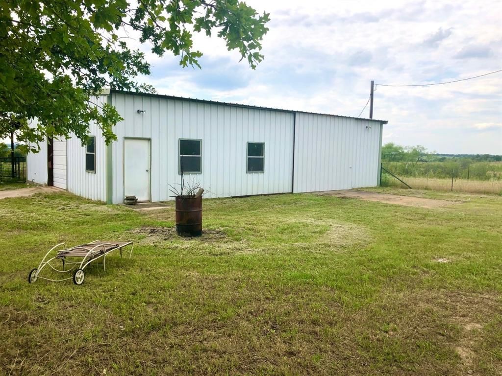 1977 County Road 1370, Alvord, TX 76225 3 Bed, 3 Bath SingleFamily Home MLS 14356587 36