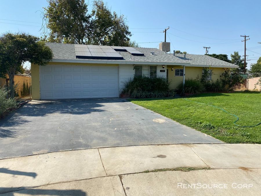 2104 E  Avenue Q1, Palmdale, CA 93550