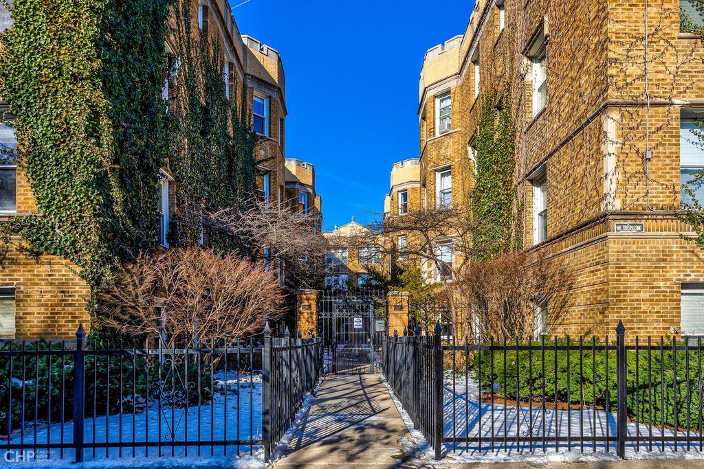 1626 W Farwell Ave #3E, Chicago, IL 60626