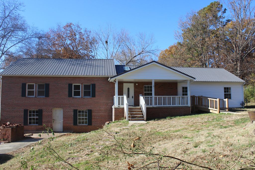 1617 Reaves Rd, Knoxville, TN 37912