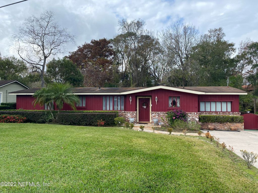 4918 BRIDGEWATER CIR, Jacksonville, FL 32207