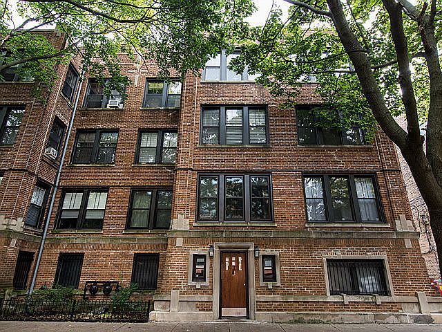1311 W Farwell Ave #3, Chicago, IL 60626