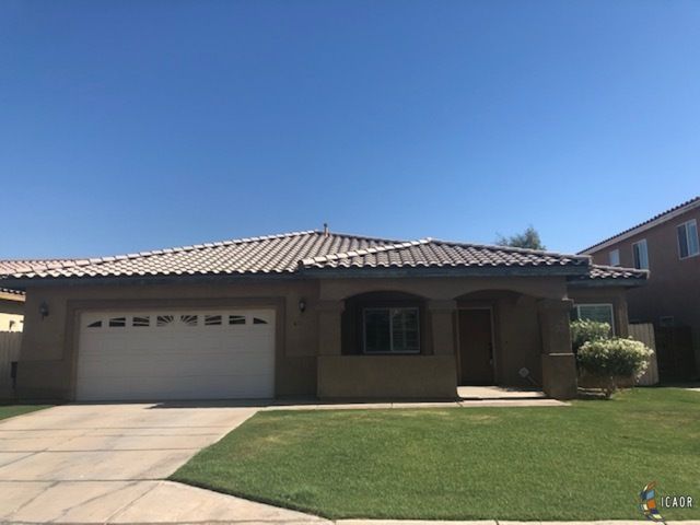 671 Kitty Hawk Ct W, Imperial, CA 92251