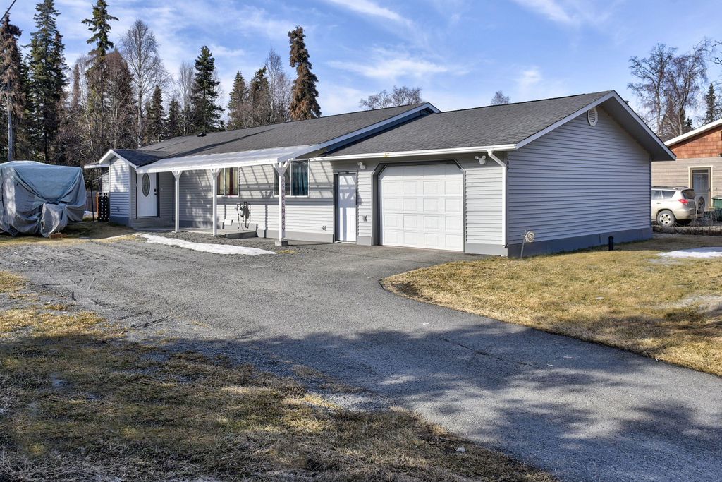 1709 4th Ave, Kenai, AK 99611