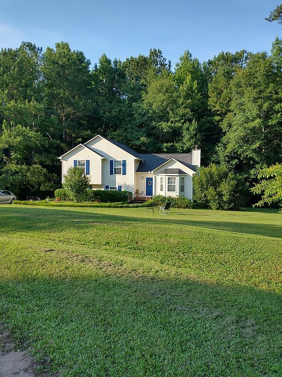 600 Grove Pointe Way, Locust Grove, GA 30248
