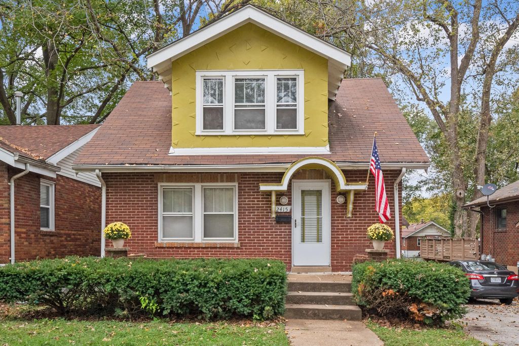 2415 Hartland Ave, Saint Louis, MO 63114
