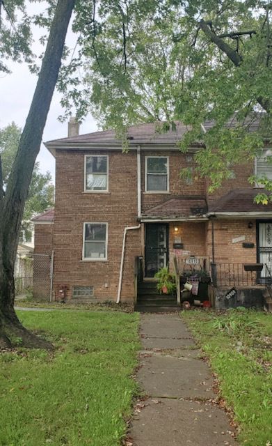 10910 S Eberhart Ave, Chicago, IL 60628