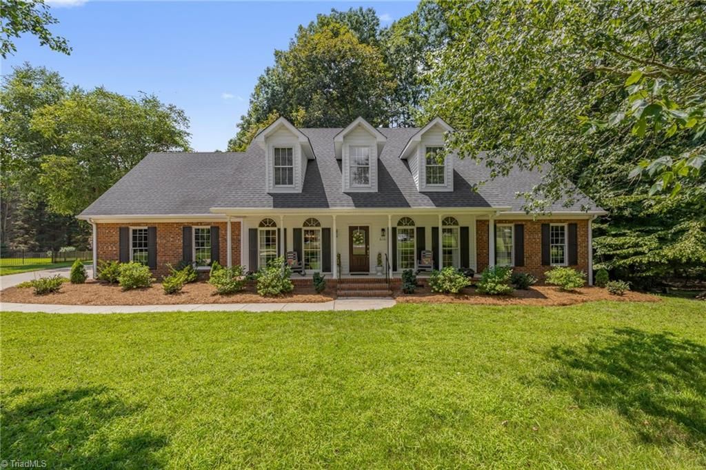 6101 Oak Glenn Ct, Summerfield, NC 27358