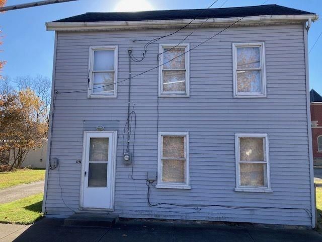 127 Water St, Coal Center, PA 15423