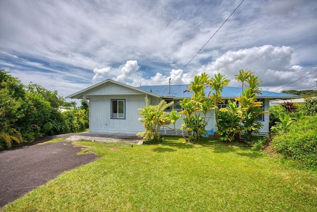 839 Kaumana Dr, Hilo, HI 96720