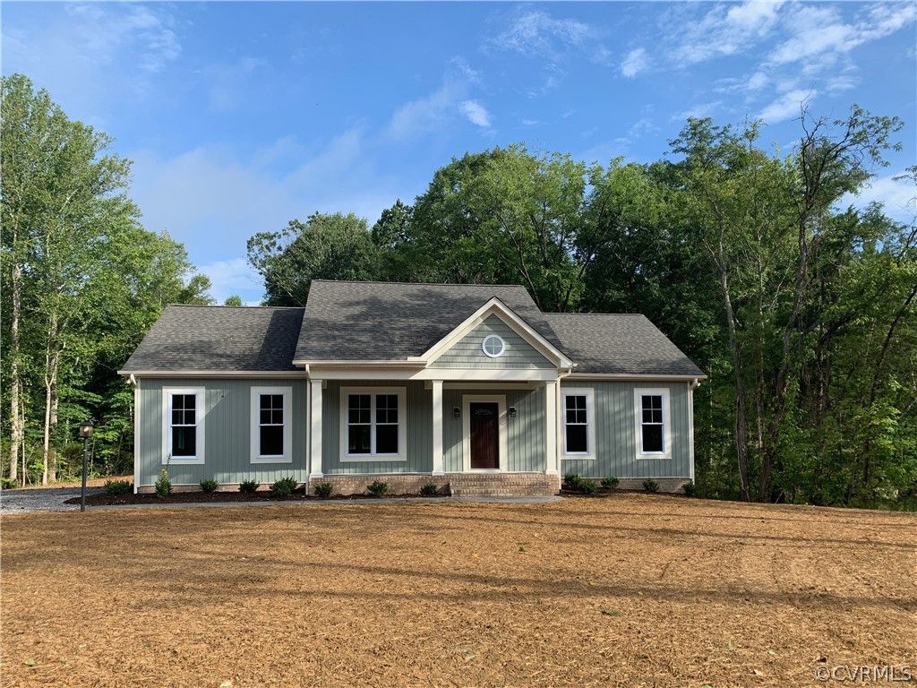 8780 Turkey Run Dr, Dinwiddie, VA 23841
