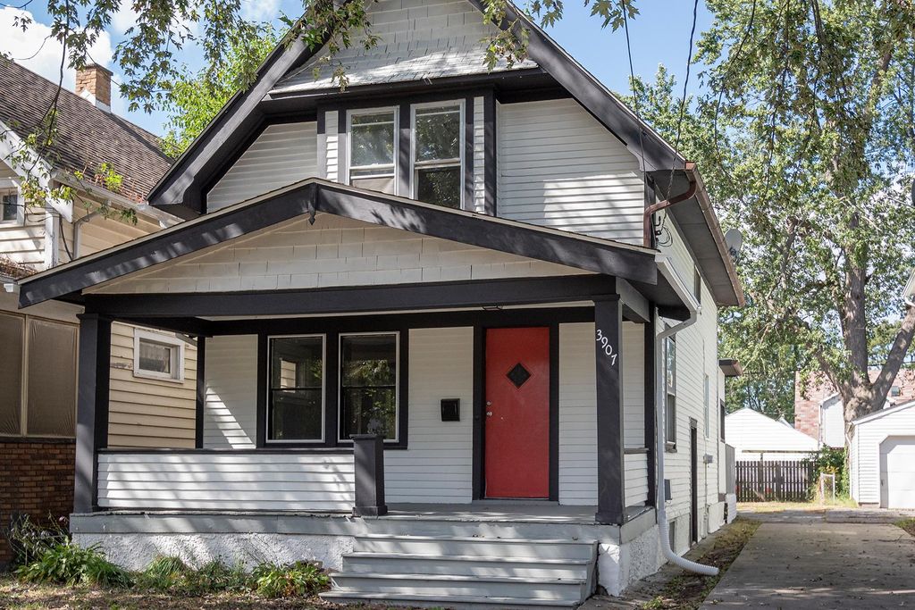3907 Hoiles Ave, Toledo, OH 43612