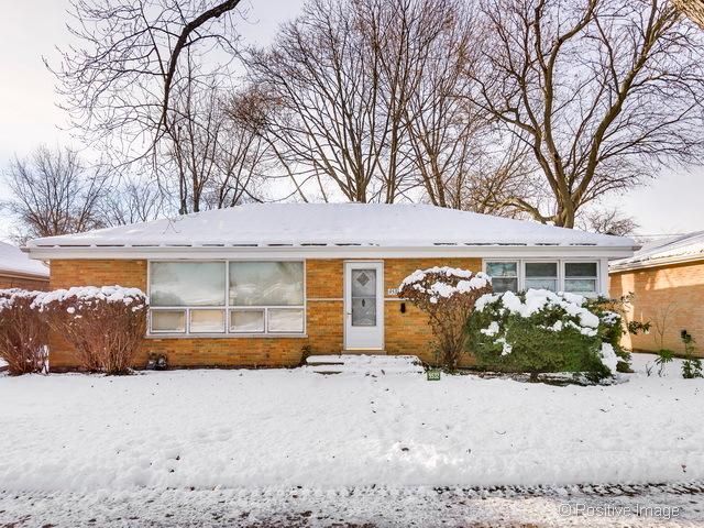 9532 Kildare Ave, Skokie, IL 60076