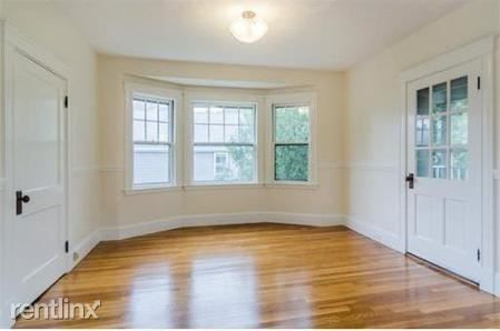 21 Elliot Ter, Newton, MA 02464