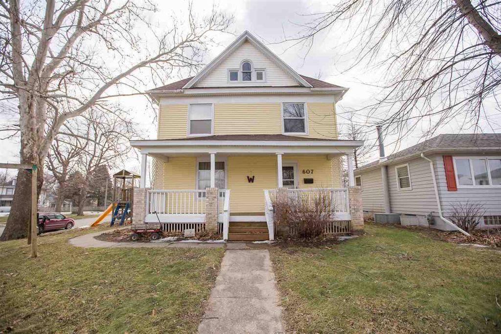 607 1st St, La Porte City, IA 50651 Trulia