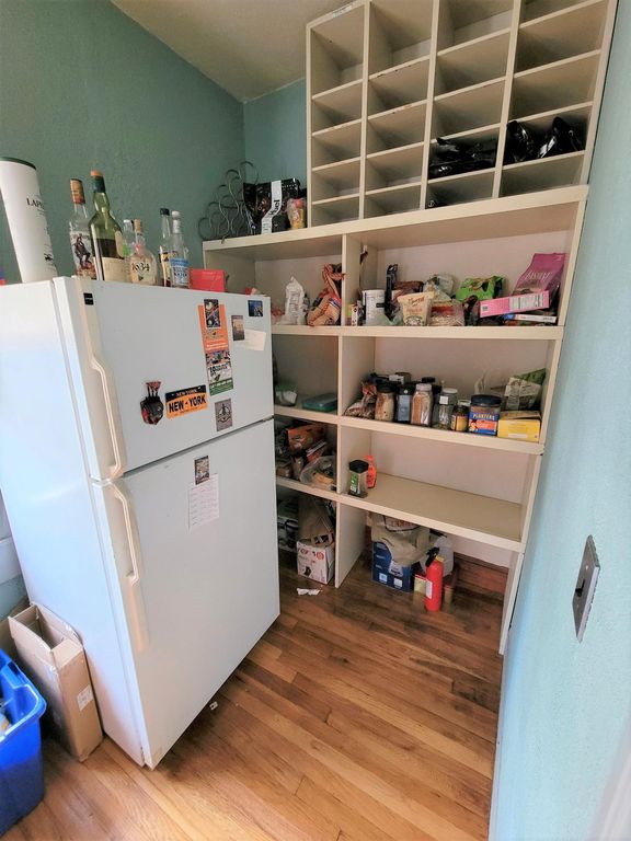 9 Spring St #2, Somerville, MA 02143
