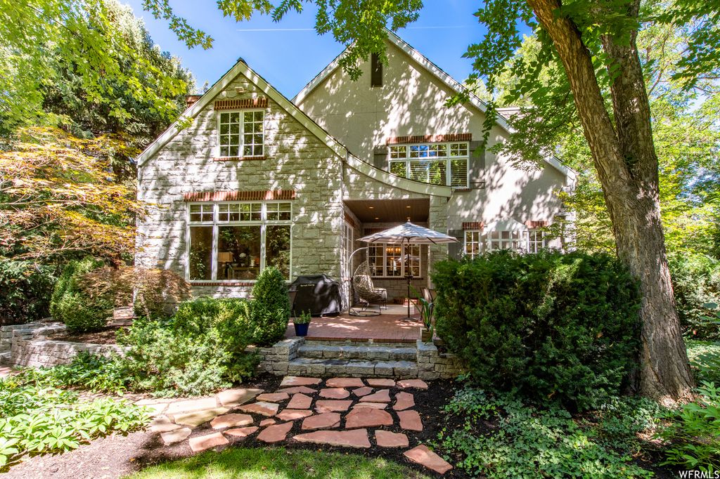 2050 E Walker Ln, Holladay, UT 84117 4 Bed, 5 Bath SingleFamily Home