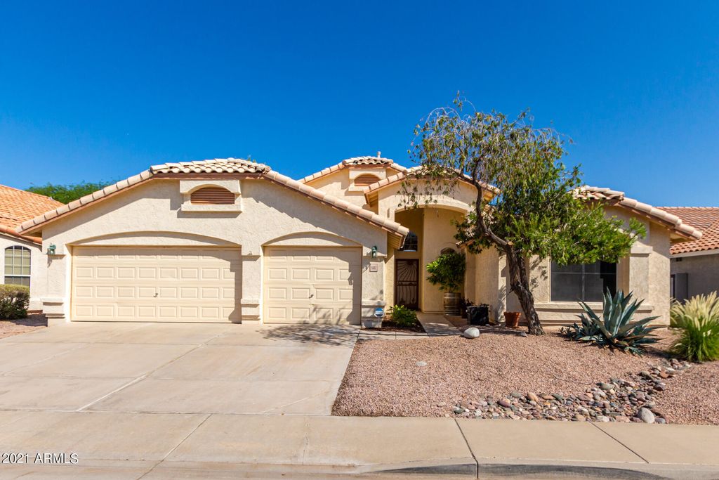 1582 W Flintlock Way, Chandler, AZ 85286