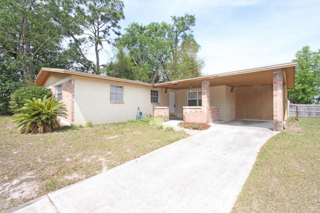 595 Clermont Ave S, Orange Park, FL 32073