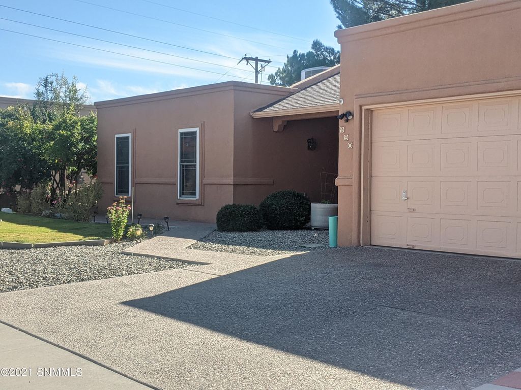 990 Jasmine Dr, Las Cruces, NM 88005