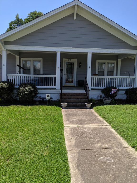 211 E  2nd St, Clayton, NC 27520