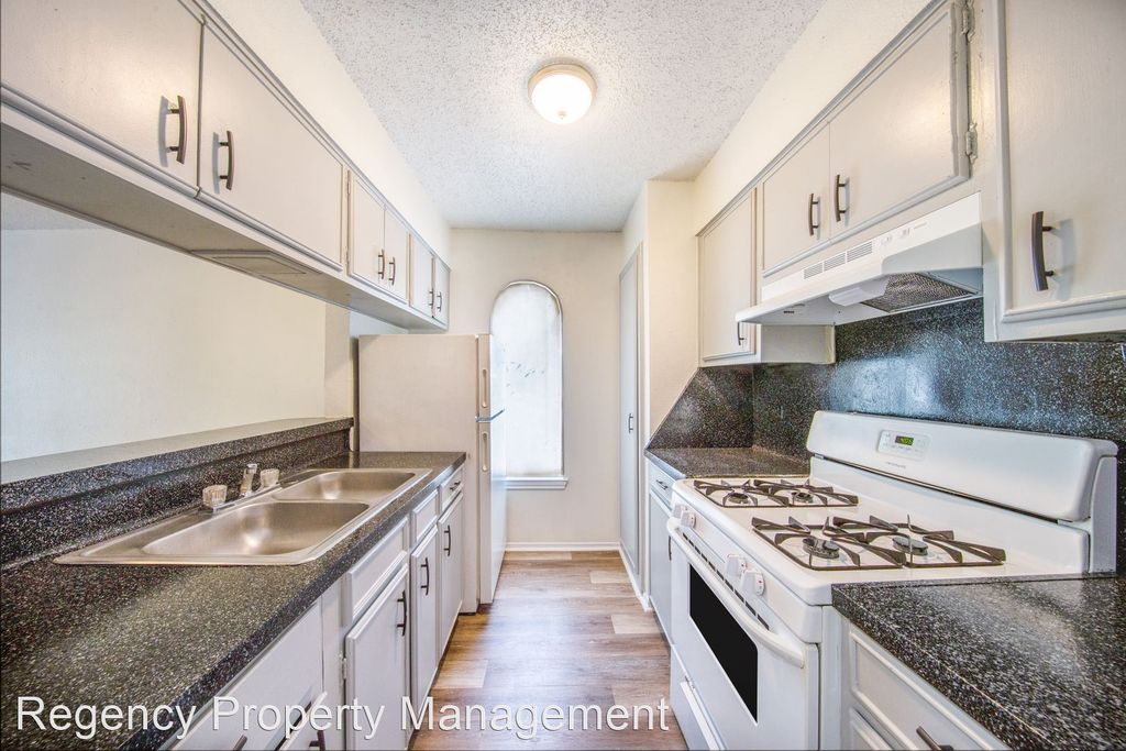 1403 Jackson Keller Rd, San Antonio, TX 78213