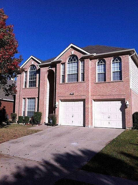 4737 Parkmount Dr, Fort Worth, TX 76137