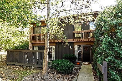 5906 Greenview Rd, Lisle, IL 60532